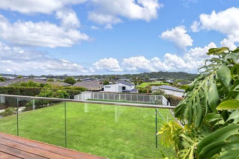 Photo of property in 94 Pohutukawa Parade, Riverhead, 0820