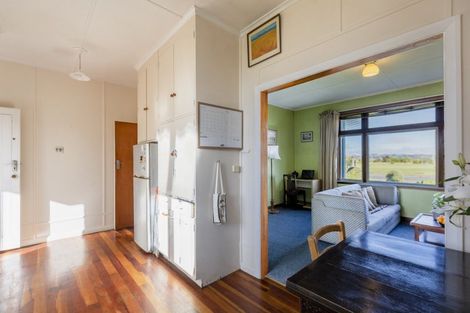 Photo of property in 74 Meeanee Quay, Westshore, Napier, 4110