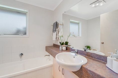 Photo of property in 8/262 Centreway Road, Orewa, 0931