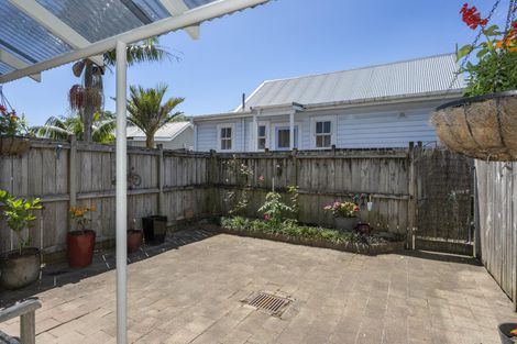 Photo of property in 5/46 West View Road, Westmere, Auckland, 1022