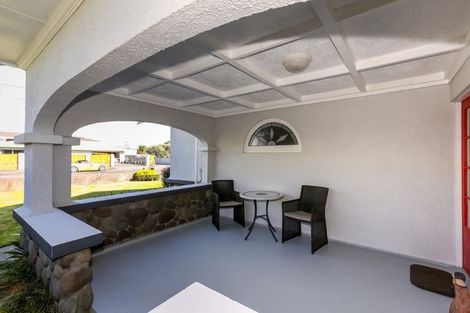 Photo of property in 76 Barrett Street, Westown, New Plymouth, 4310