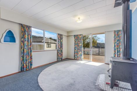 Photo of property in 3b Taranaki Street, Picton, 7220