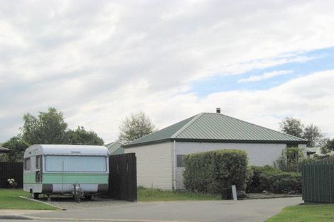 Photo of property in 8 Mclean Place, Woodend, 7610