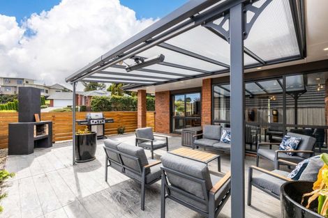 Photo of property in 24 Ainslee Street, Highlands Park, New Plymouth, 4312