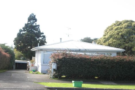 Photo of property in 1/15 Tawa Crescent, Manurewa, Auckland, 2102