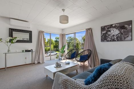 Photo of property in 4a Lavery Place, Sunnynook, Auckland, 0632