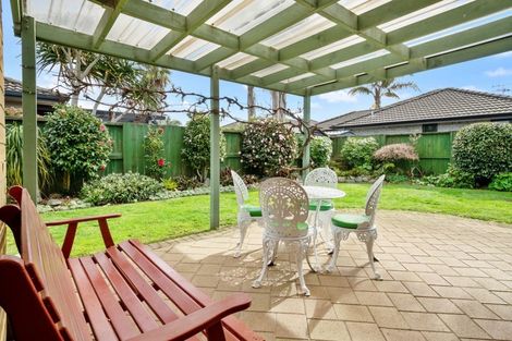 Photo of property in 10 Madeira Close, Papamoa Beach, Papamoa, 3118