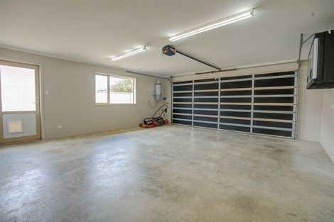 Photo of property in 19 Burns Street, Milton, 9220