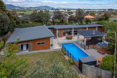 Photo of property in 62 Wood Leigh, Paraparaumu Beach, Paraparaumu, 5032