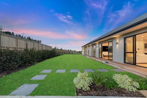 Photo of property in 6 Peet Row, Pokeno, 2471