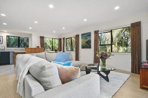 Photo of property in 134 Woodlands Park Road, Titirangi, Auckland, 0604