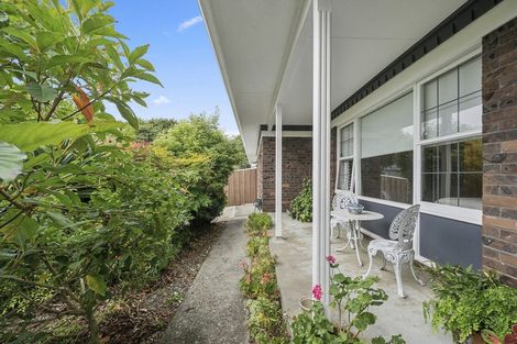 Photo of property in 71 Nimmo Avenue East, Waikanae, 5036