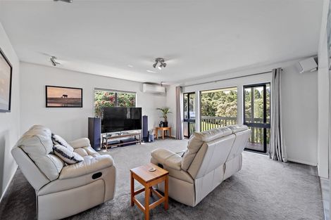 Photo of property in 8 Emlyn Place, Torbay, Auckland, 0630