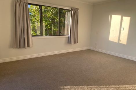 Photo of property in 29 Manu Place, Pinehill, Auckland, 0632