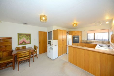 Photo of property in 92 Apsley Drive, Avonhead, Christchurch, 8042