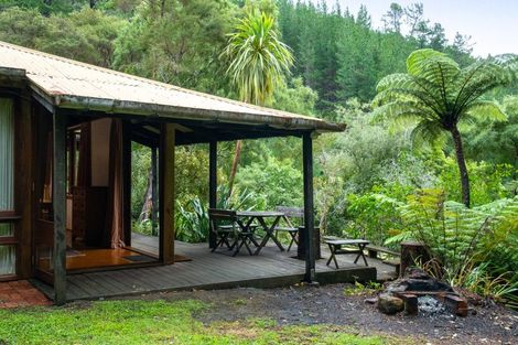 Photo of property in 99 Elmslie Road, Pinehaven, Upper Hutt, 5019