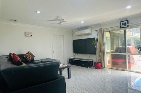 Photo of property in 49 Longford Park Drive, Takanini, 2112