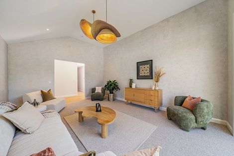 Photo of property in 405a Paekakariki Hill Road, Paekakariki Hill, Porirua, 5381