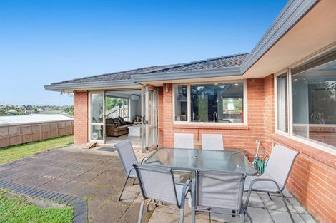 Photo of property in 9 Jean Place, Stanmore Bay, Whangaparaoa, 0932