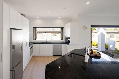 Photo of property in 2 Coleraine Drive, Rototuna, Hamilton, 3210