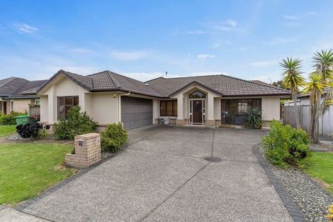 Photo of property in 62 Thornbury Crescent, East Tamaki Heights, Auckland, 2016