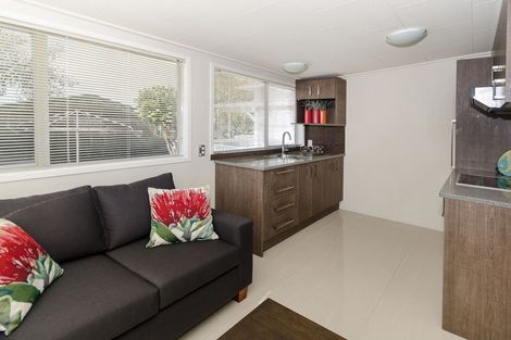 Photo of property in 1 Village Place, Tuakau, 2121