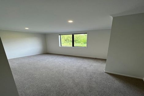 Photo of property in 12 Wrybill Way, Welcome Bay, Tauranga, 3112