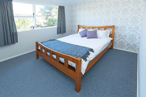 Photo of property in 214 Whangaparaoa Road, Red Beach, 0932