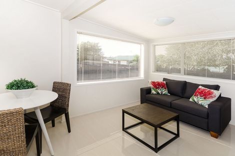 Photo of property in 1 Village Place, Tuakau, 2121