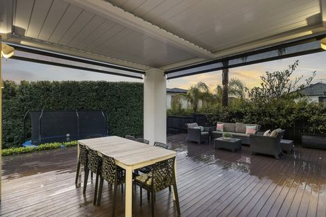 Photo of property in 8 Verley Rise, East Tamaki Heights, Auckland, 2016