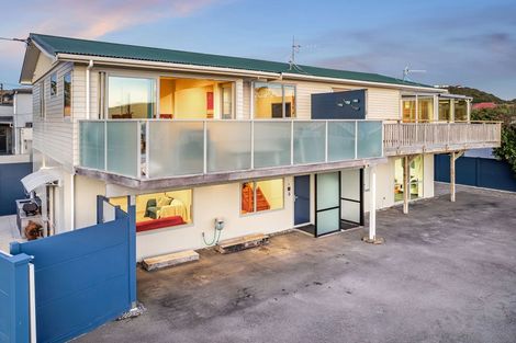 Photo of property in 5 Beach Road, Plimmerton, Porirua, 5026