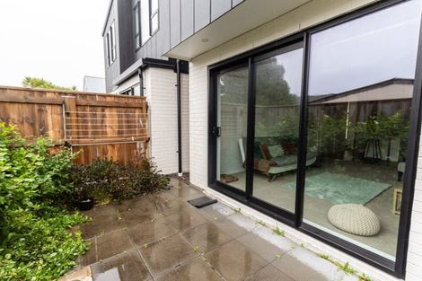 Photo of property in 11/27 Main Road, Wainuiomata, Lower Hutt, 5014