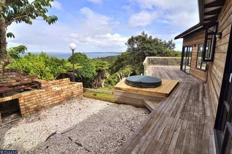 Photo of property in 2 Shirley Road, Parau, Auckland, 0604