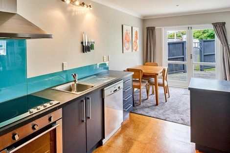 Photo of property in 10 Helen Street, Brooklyn, Wellington, 6021