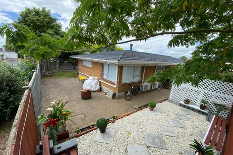 Photo of property in 2 Edmund Hillary Avenue, Papakura, 2110