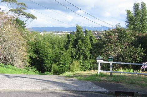 Photo of property in 1/11 River Road, Te Atatu Peninsula, Auckland, 0610