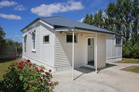 Photo of property in 1 Cadman Street, Dannevirke, 4930