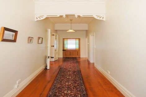 Photo of property in 2/21 Cowper Street, Devonport, Auckland, 0624