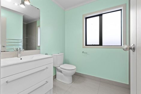 Photo of property in 22 Whitney Place, Rototuna North, Hamilton, 3210