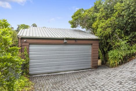 Photo of property in 140 Miromiro Road, Normandale, Lower Hutt, 5010