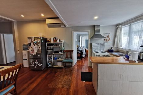 Photo of property in 13 Lavelle Road, Henderson, Auckland, 0612