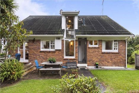 Photo of property in 4 Alton Avenue, Hillcrest, Auckland, 0627