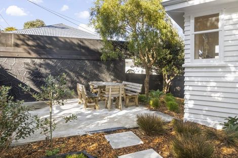 Photo of property in 4 Ashleigh Crescent, Miramar, Wellington, 6022