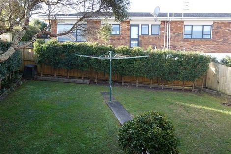 Photo of property in 1/1 Kaihu Street, Northcote, Auckland, 0627