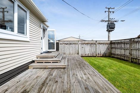 Photo of property in 1/324 Carrington Street, Vogeltown, New Plymouth, 4310