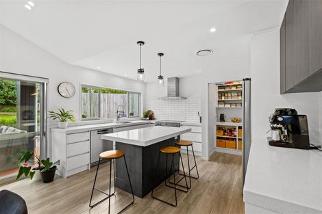 Photo of property in 21 Alexandra Street, Riverhead, 0820