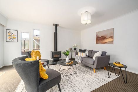 Photo of property in 40 Lincoln Avenue, Tawa, Wellington, 5028