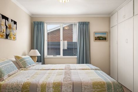 Photo of property in 132 Melbourne Street, South Dunedin, Dunedin, 9012