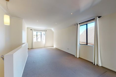 Photo of property in 35 Futuna Close, Karori, Wellington, 6012