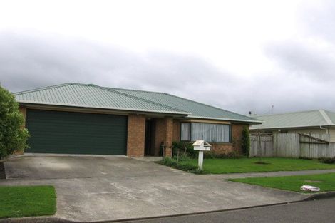 Photo of property in 22 Parnell Heights Drive, Kelvin Grove, Palmerston North, 4414